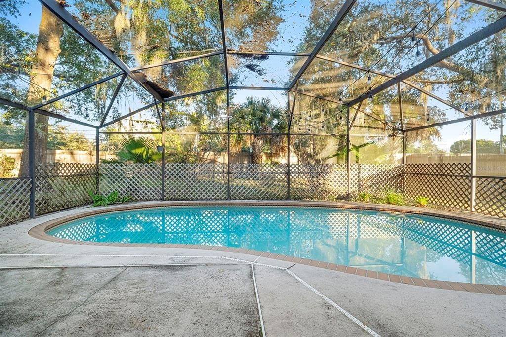 For Sale: $339,000 (3 beds, 2 baths, 1594 Square Feet)