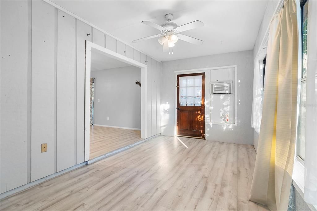 For Sale: $339,000 (3 beds, 2 baths, 1594 Square Feet)