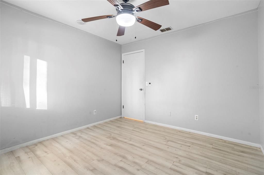 For Sale: $339,000 (3 beds, 2 baths, 1594 Square Feet)