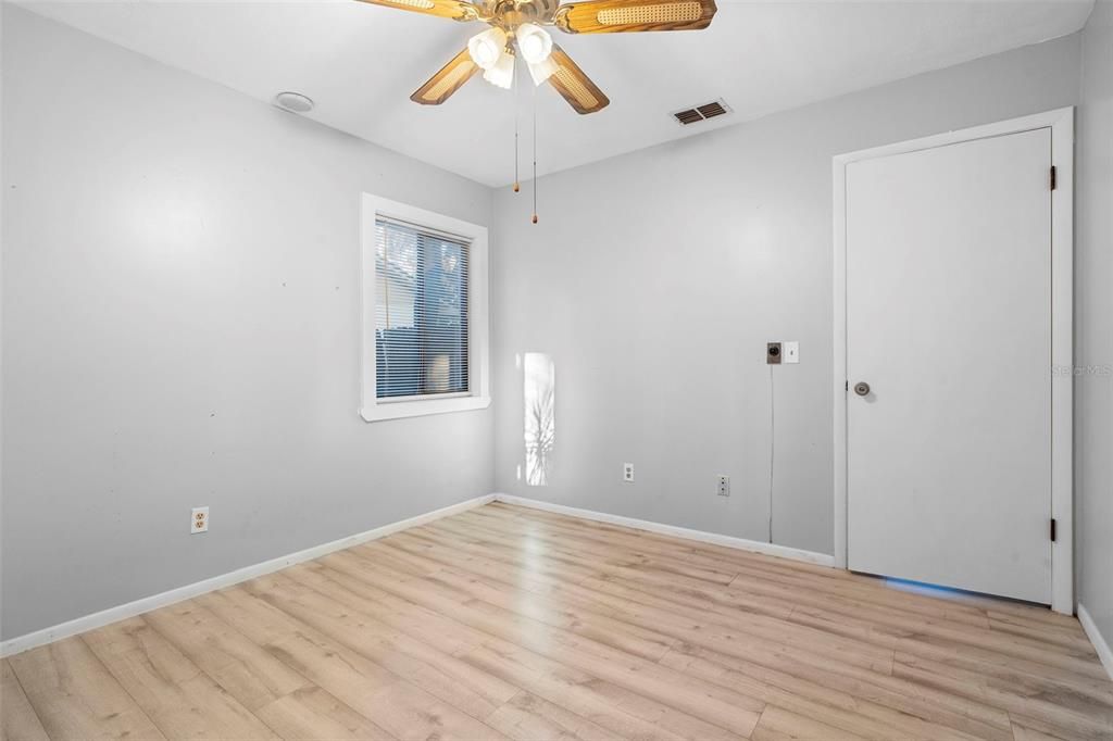 For Sale: $339,000 (3 beds, 2 baths, 1594 Square Feet)