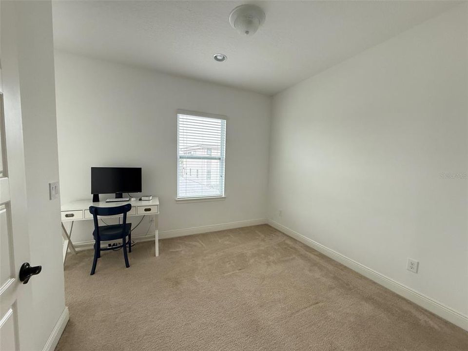 En Venta: $649,900 (4 camas, 3 baños, 2239 Pies cuadrados)