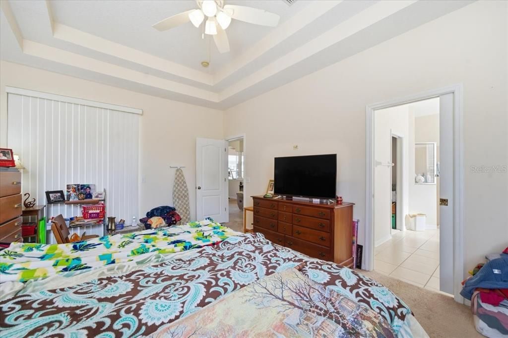 На продажу: $370,000 (3 спален, 2 ванн, 1963 Квадратных фут)