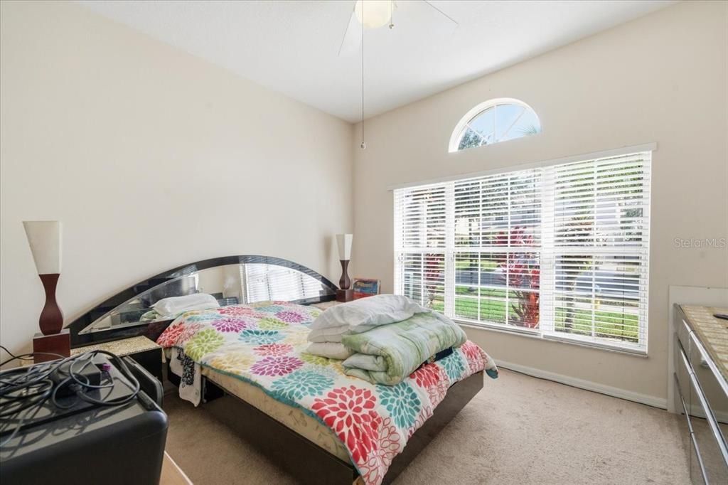 На продажу: $370,000 (3 спален, 2 ванн, 1963 Квадратных фут)