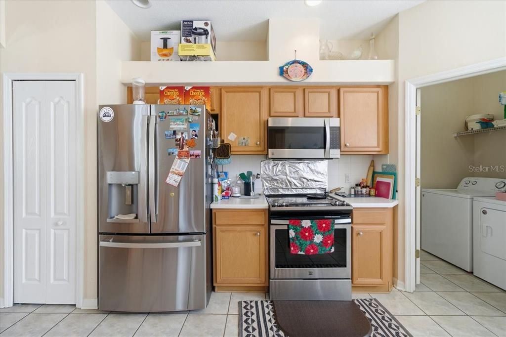 На продажу: $370,000 (3 спален, 2 ванн, 1963 Квадратных фут)