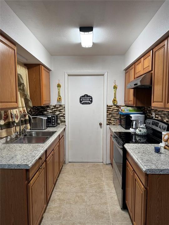 En Venta: $265,000 (3 camas, 1 baños, 1350 Pies cuadrados)