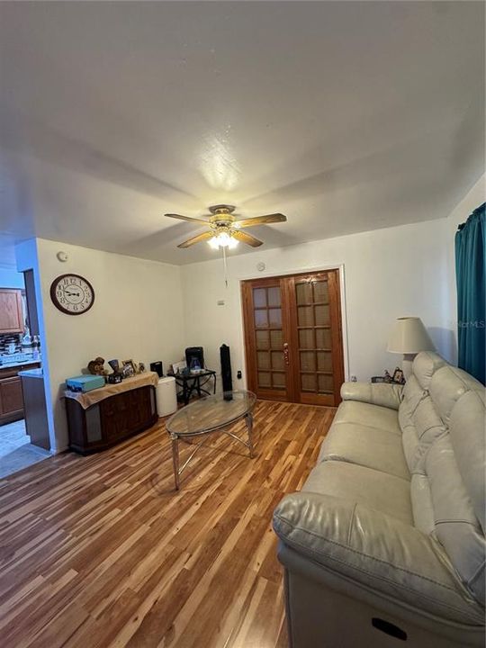 En Venta: $265,000 (3 camas, 1 baños, 1350 Pies cuadrados)