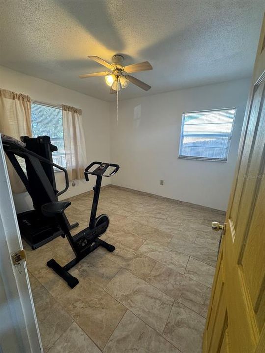 En Venta: $265,000 (3 camas, 1 baños, 1350 Pies cuadrados)