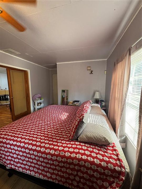 En Venta: $265,000 (3 camas, 1 baños, 1350 Pies cuadrados)