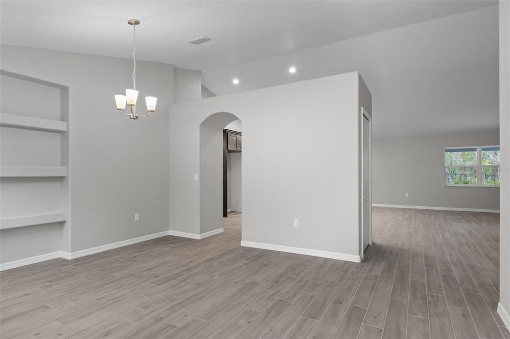 En Venta: $359,900 (4 camas, 3 baños, 2355 Pies cuadrados)