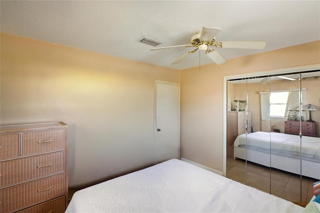 For Sale: $360,000 (3 beds, 2 baths, 1511 Square Feet)