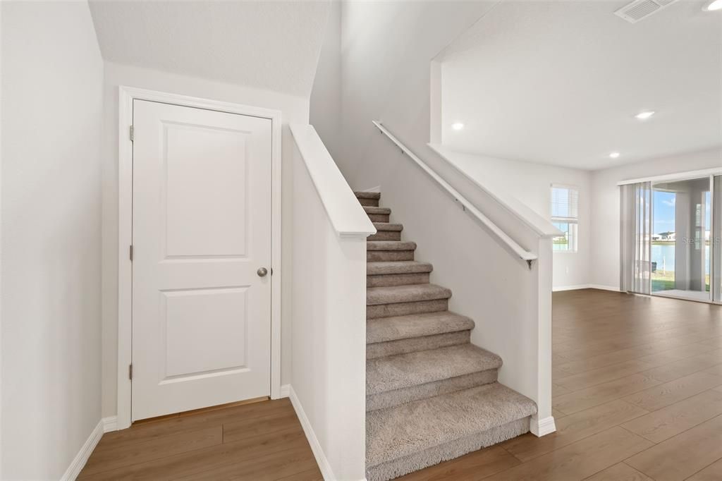 出租: $3,950 (5 贝兹, 4 浴室, 3975 平方英尺)