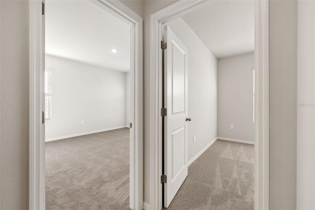 出租: $3,950 (5 贝兹, 4 浴室, 3975 平方英尺)