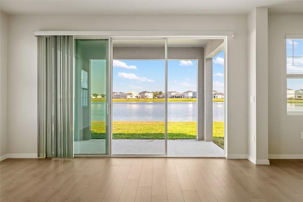 出租: $3,950 (5 贝兹, 4 浴室, 3975 平方英尺)