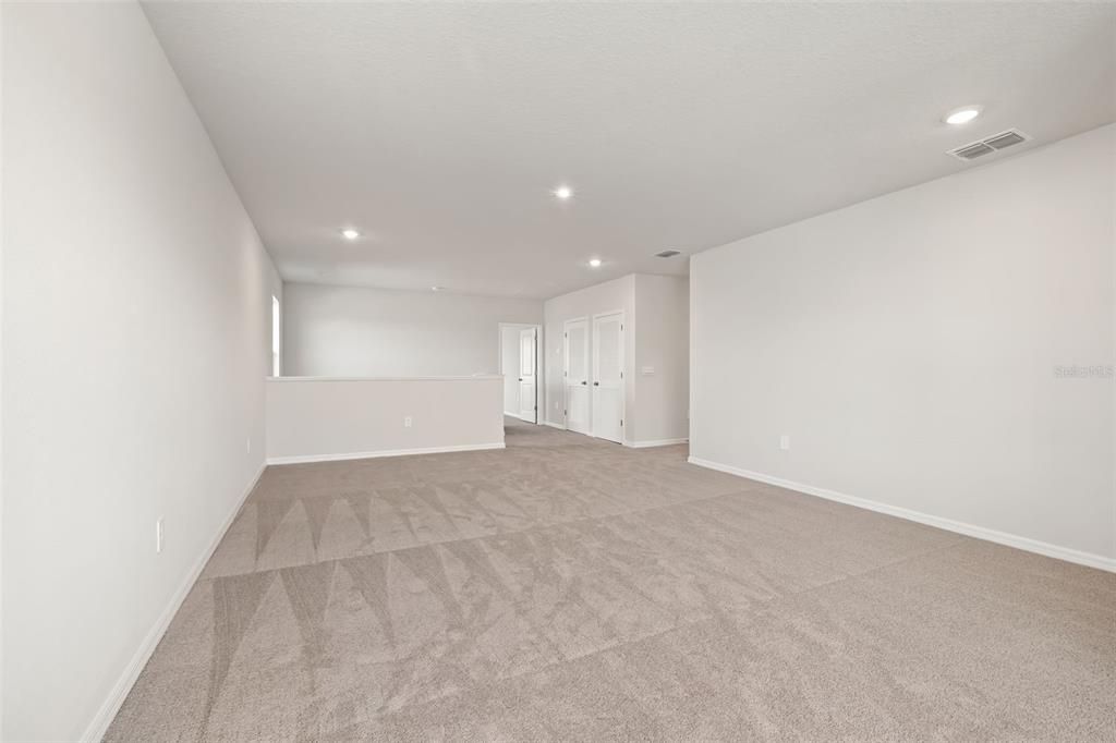 出租: $3,950 (5 贝兹, 4 浴室, 3975 平方英尺)