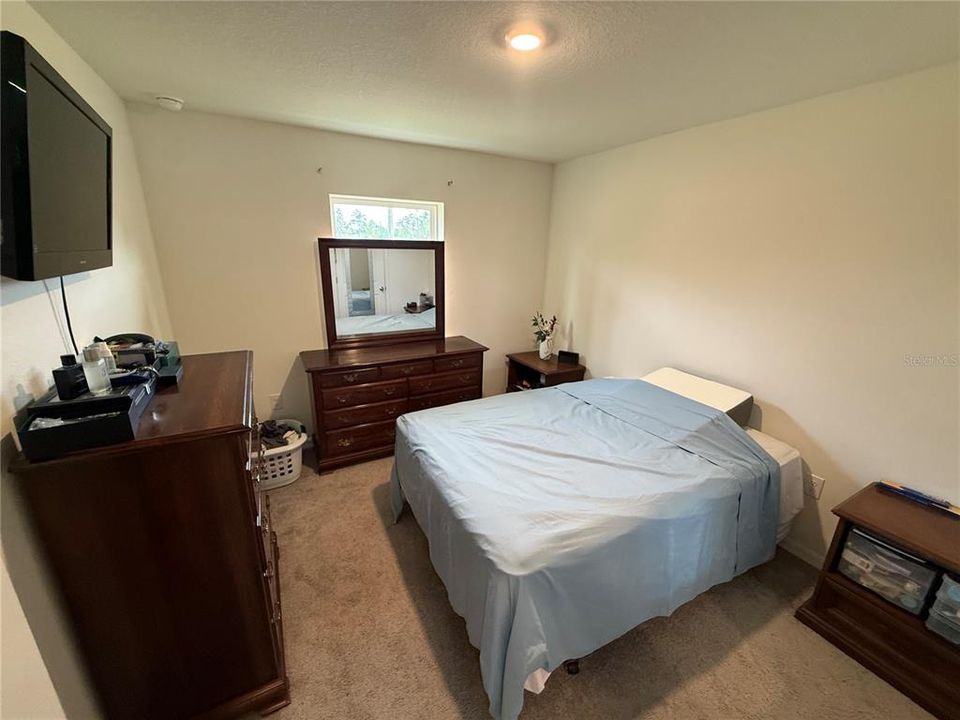 For Sale: $235,000 (2 beds, 1 baths, 1062 Square Feet)