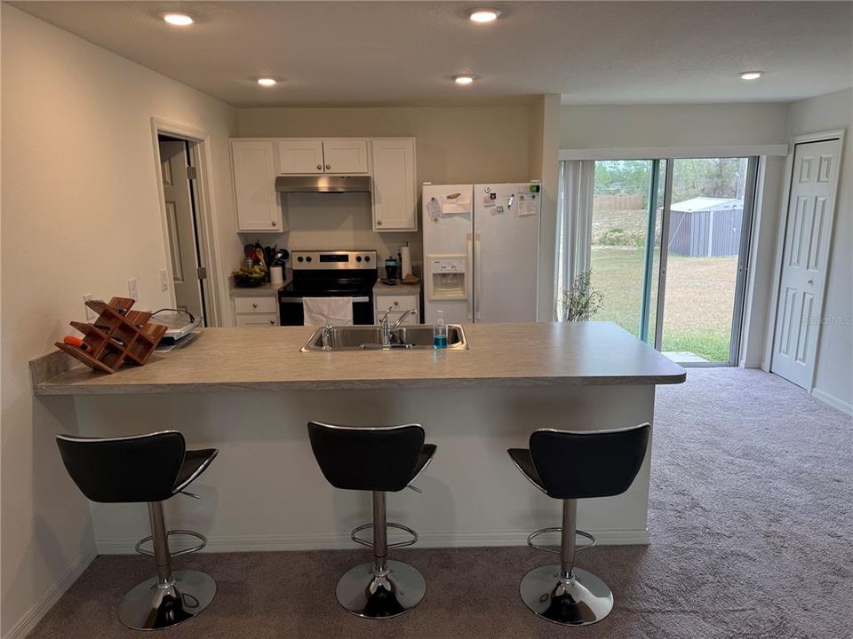 For Sale: $235,000 (2 beds, 1 baths, 1062 Square Feet)