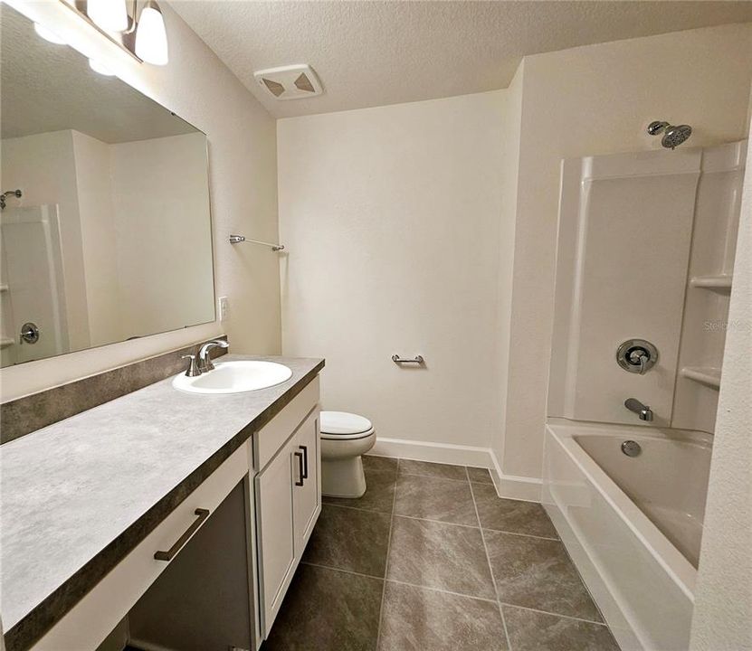 В аренду: $2,450 (3 спален, 2 ванн, 1511 Квадратных фут)