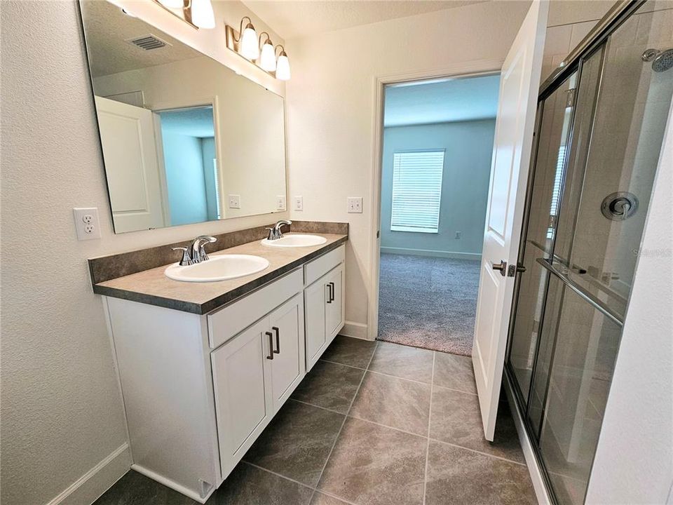 В аренду: $2,450 (3 спален, 2 ванн, 1511 Квадратных фут)