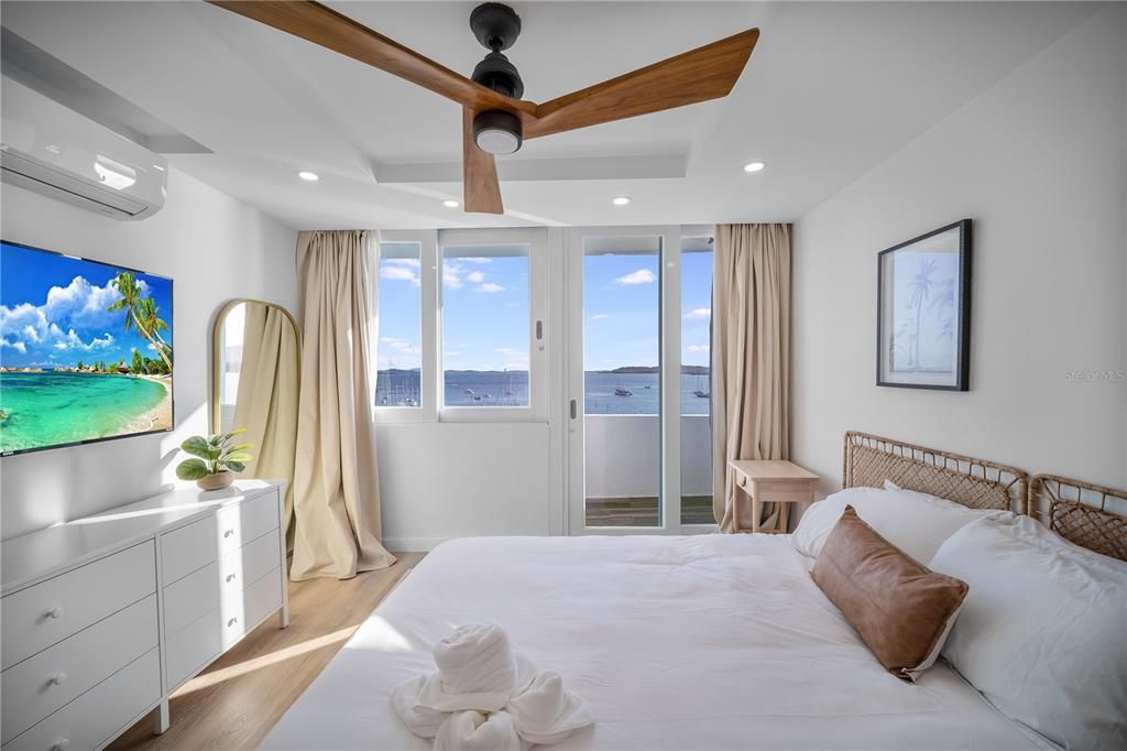 En Venta: $350,000 (2 camas, 2 baños, 873 Pies cuadrados)