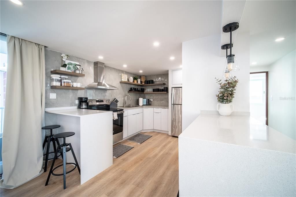 En Venta: $350,000 (2 camas, 2 baños, 873 Pies cuadrados)