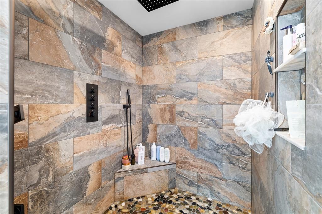 На продажу: $714,000 (3 спален, 2 ванн, 3762 Квадратных фут)