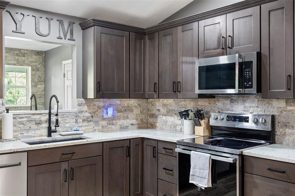 На продажу: $714,000 (3 спален, 2 ванн, 3762 Квадратных фут)