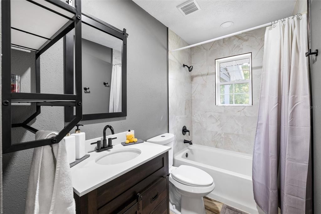 На продажу: $714,000 (3 спален, 2 ванн, 3762 Квадратных фут)