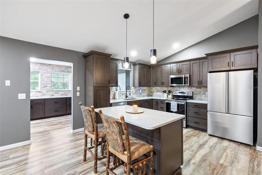 На продажу: $714,000 (3 спален, 2 ванн, 3762 Квадратных фут)