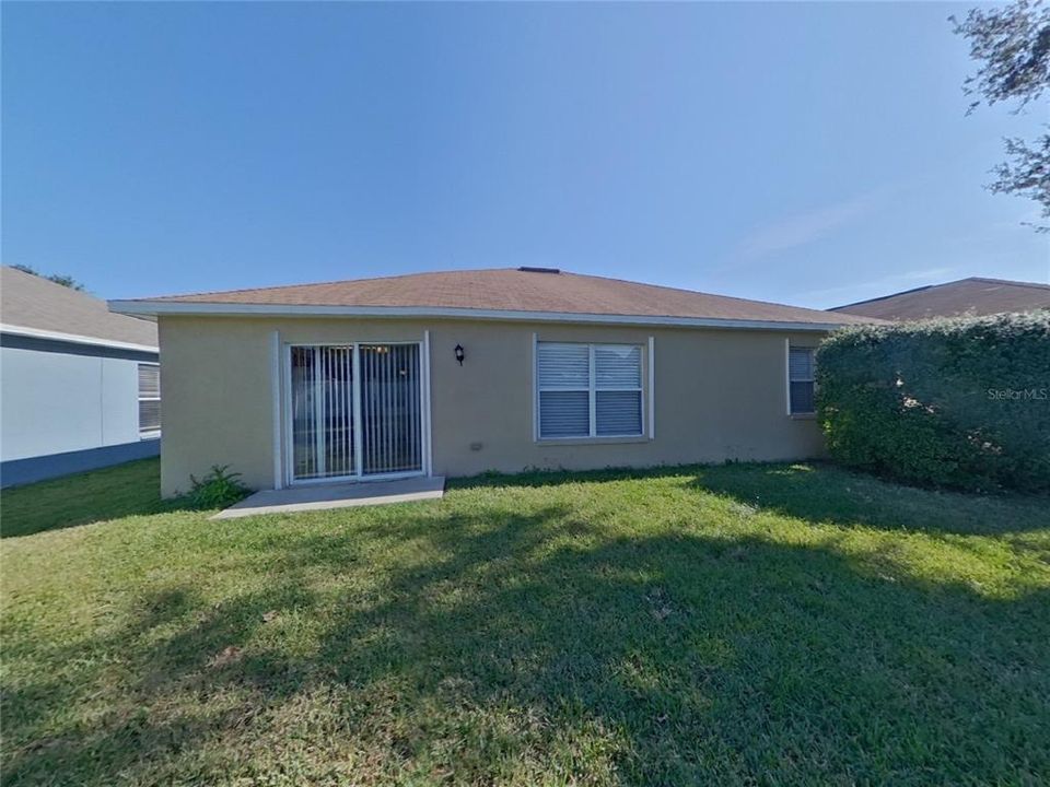 For Rent: $1,949 (3 beds, 2 baths, 1303 Square Feet)