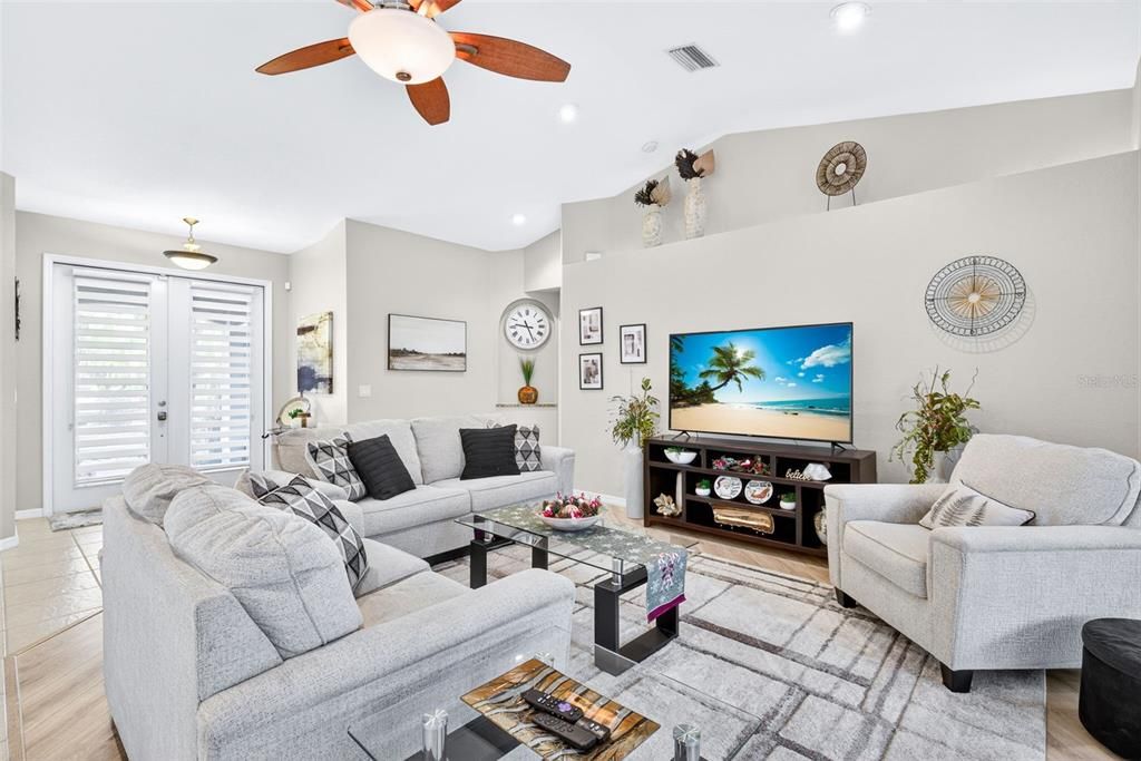 En Venta: $536,900 (3 camas, 2 baños, 1922 Pies cuadrados)