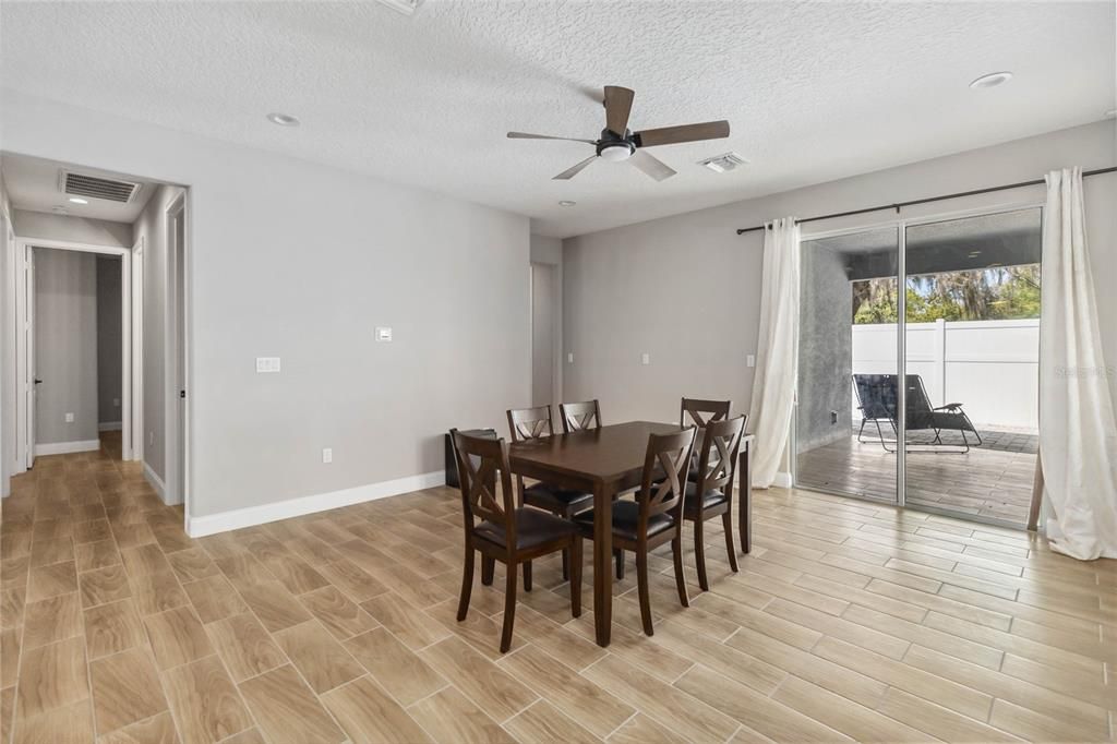 For Rent: $3,000 (4 beds, 3 baths, 2556 Square Feet)