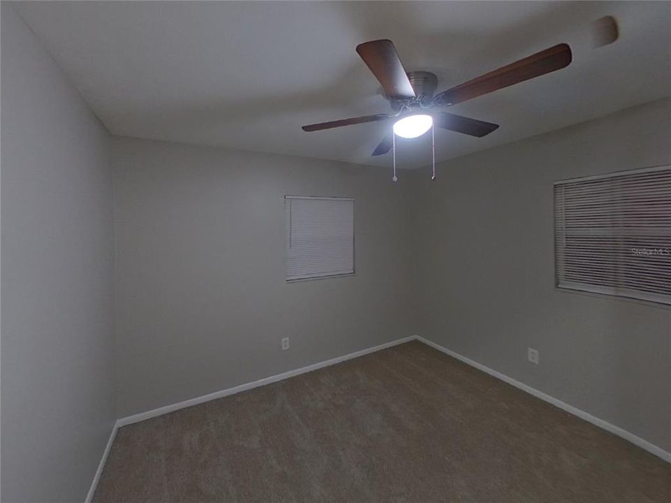 出租: $2,399 (4 贝兹, 1 浴室, 1285 平方英尺)