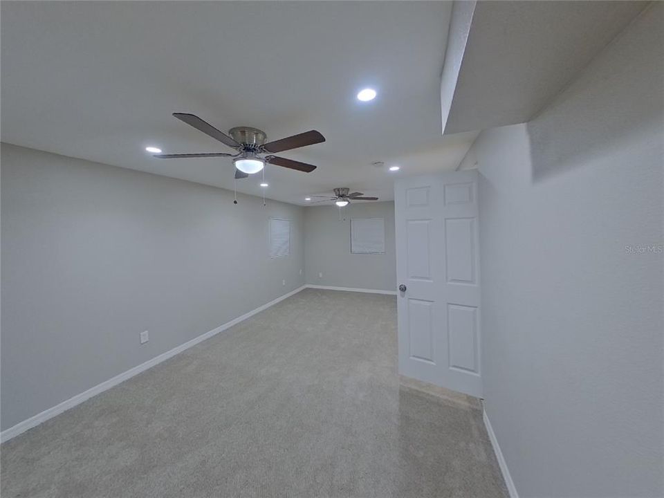 出租: $2,399 (4 贝兹, 1 浴室, 1285 平方英尺)