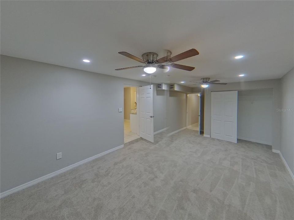 出租: $2,399 (4 贝兹, 1 浴室, 1285 平方英尺)