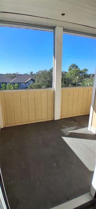 For Rent: $1,300 (1 beds, 1 baths, 750 Square Feet)