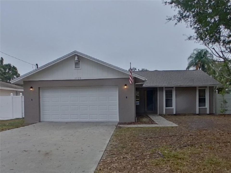 En Renta: $2,399 (3 camas, 2 baños, 1460 Pies cuadrados)