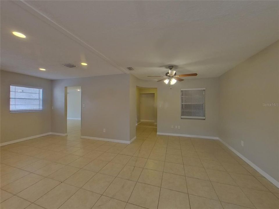 En Renta: $2,399 (3 camas, 2 baños, 1460 Pies cuadrados)