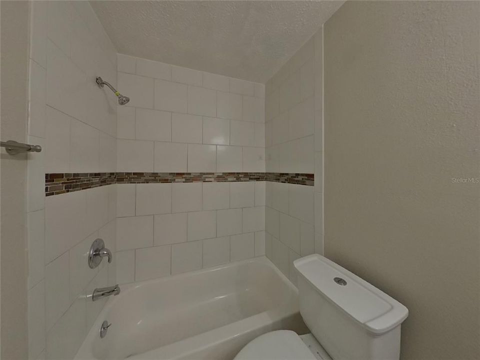 En Renta: $2,399 (3 camas, 2 baños, 1460 Pies cuadrados)