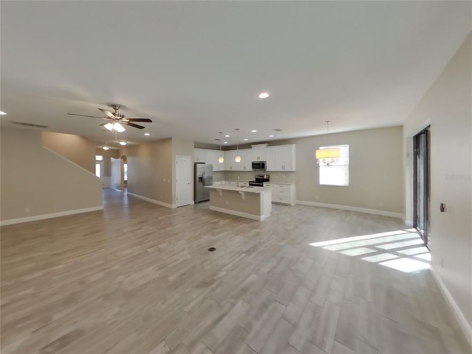 For Rent: $3,949 (5 beds, 4 baths, 3170 Square Feet)