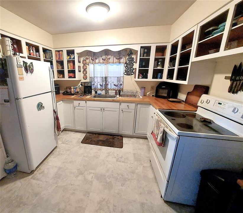 En Venta: $298,000 (3 camas, 0 baños, 1376 Pies cuadrados)