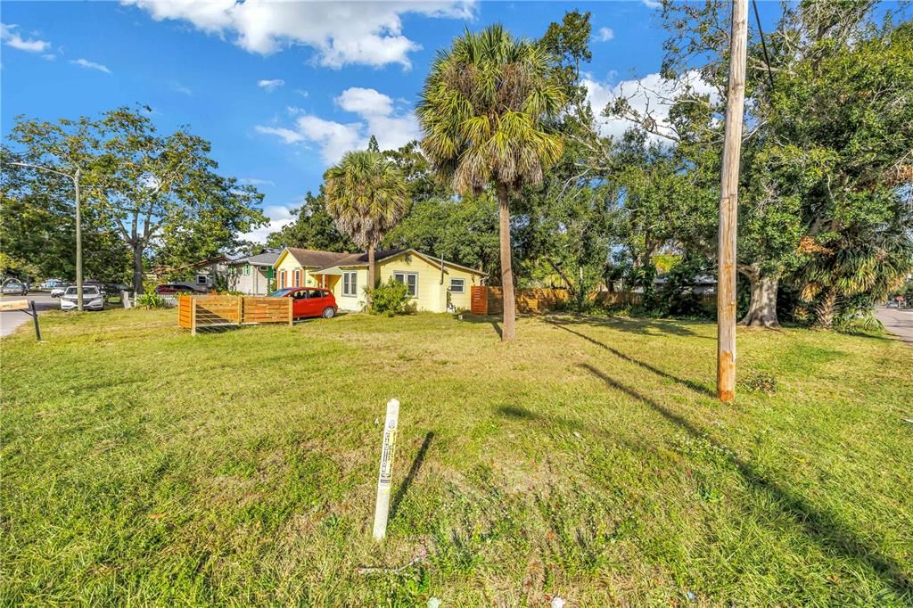 For Sale: $165,000 (0.09 acres)