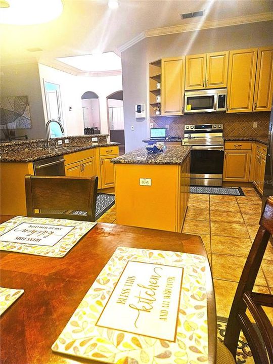 For Sale: $785,000 (5 beds, 4 baths, 3336 Square Feet)