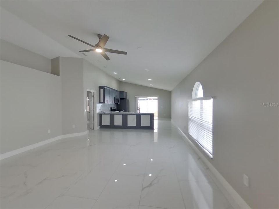 For Rent: $2,229 (3 beds, 2 baths, 1303 Square Feet)