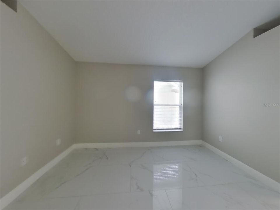 For Rent: $2,229 (3 beds, 2 baths, 1303 Square Feet)