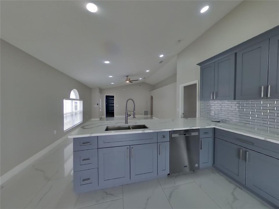 For Rent: $2,229 (3 beds, 2 baths, 1303 Square Feet)