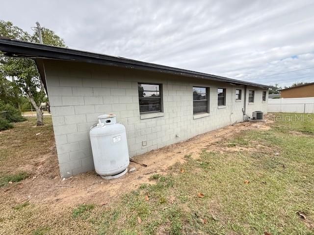 For Sale: $131,000 (4 beds, 1 baths, 1269 Square Feet)