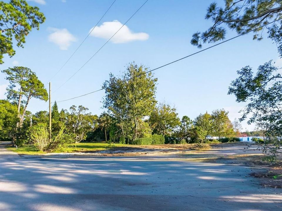 En Venta: $1,600,000 (1.04 acres)