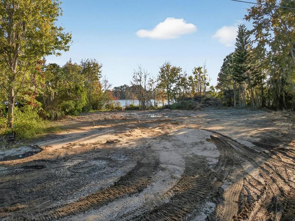 待售: $1,600,000 (1.04 acres)