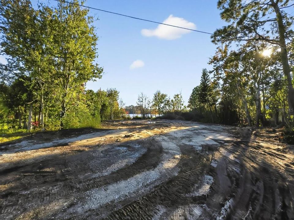 待售: $1,600,000 (1.04 acres)