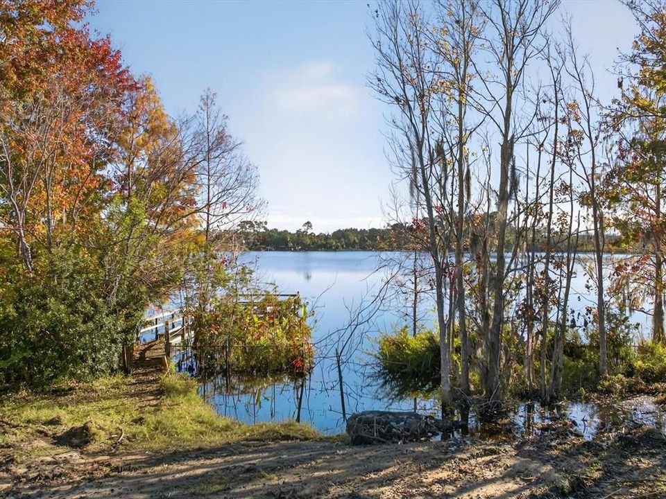 En Venta: $1,600,000 (1.04 acres)